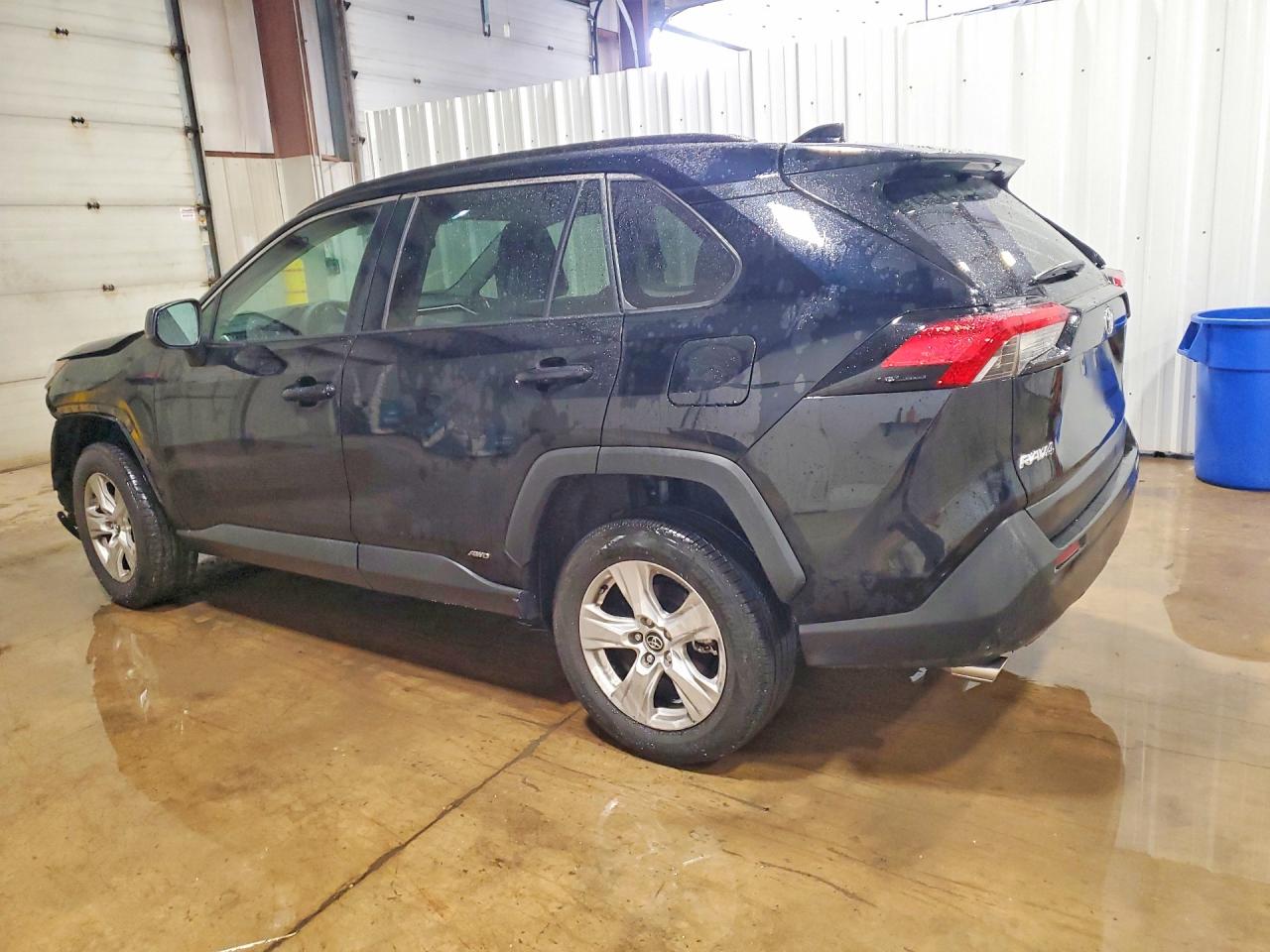 2023 TOYOTA RAV 4 — VIN 4T3LWRFV9PU087583 — photo 2